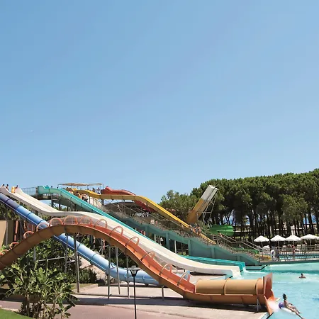 Sueno Resort Side