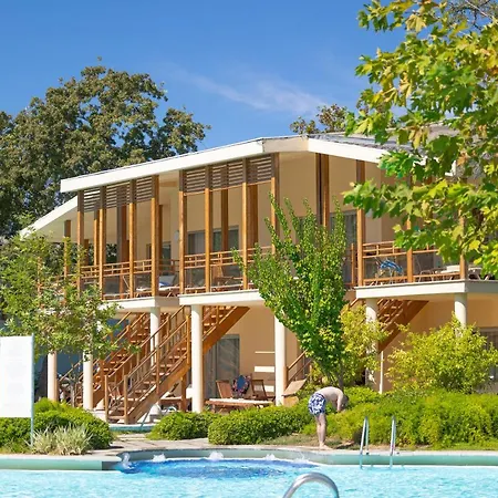 سوينو الشاطئية 5*